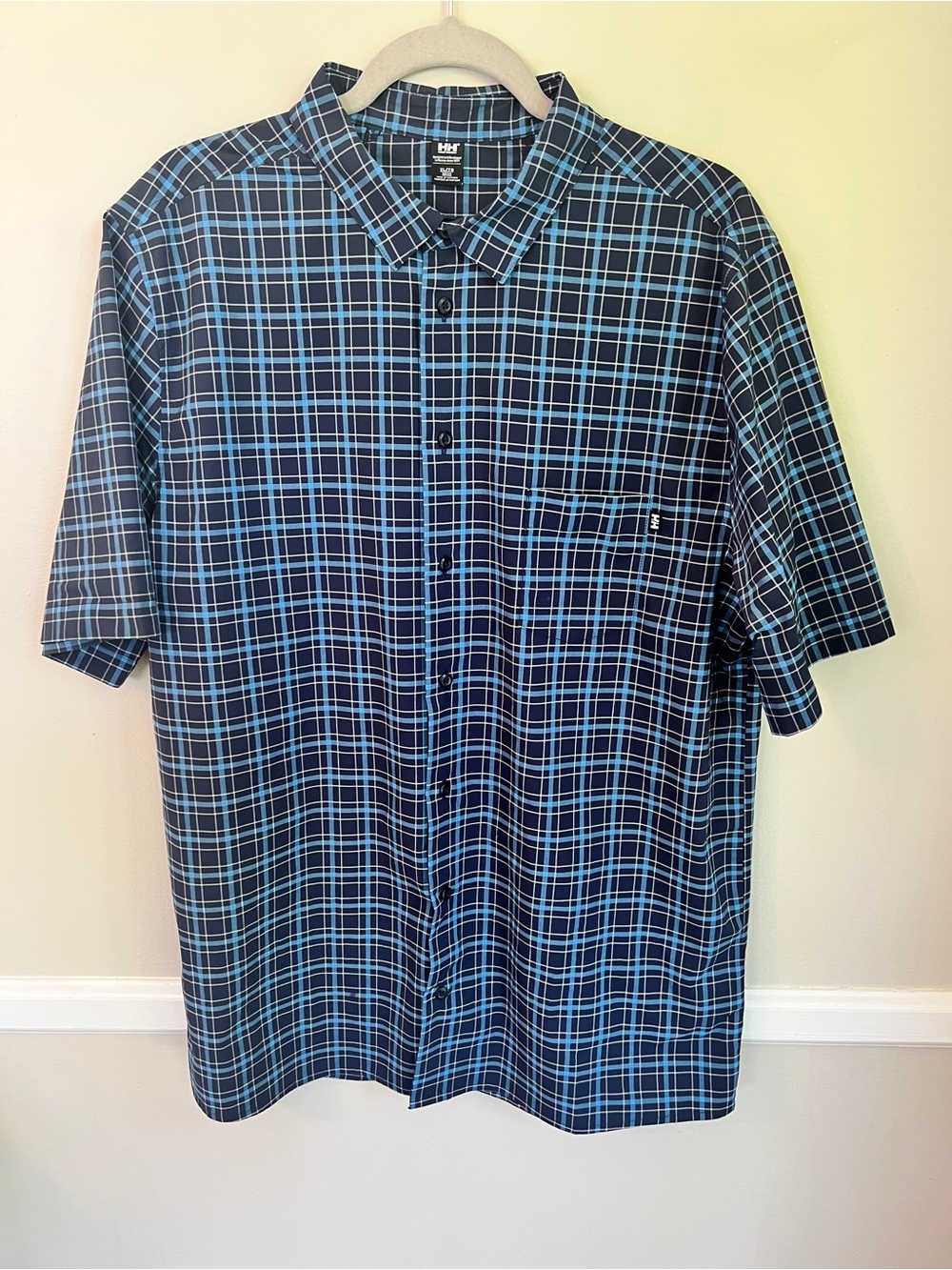 Helly Hansen Navy and Light Blue Plaid Short-Sleeve Button-Down Shirt SPF 50